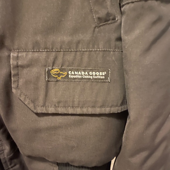 Men’s Canada Goose Chilliwack Bomber - Picture 6 of 15